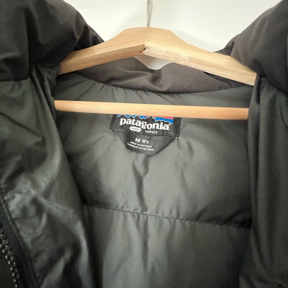 Patagonia Women's Black Downdrift Parka